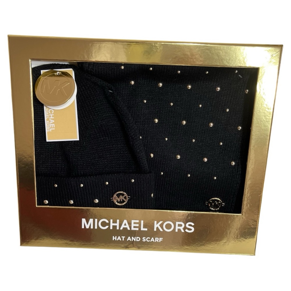Michael Kors Hat and Scarf Gift Set